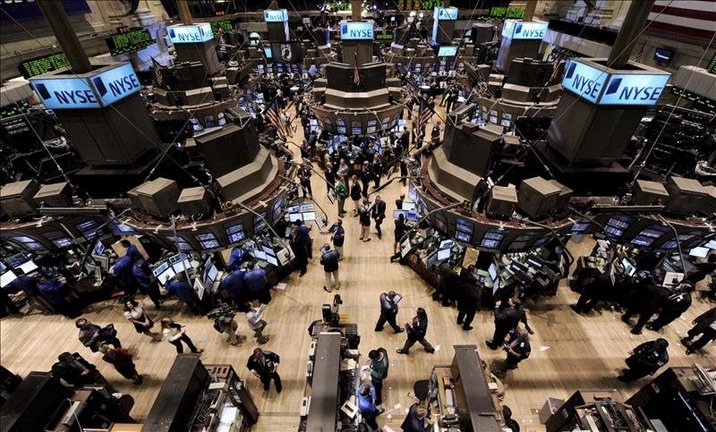 Wall Street cierra con fuertes pérdidas y el Dow Jones baja un 1 por ciento